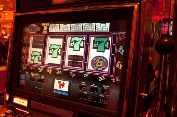 No Commission Baccarat live dealer table on halo303 login